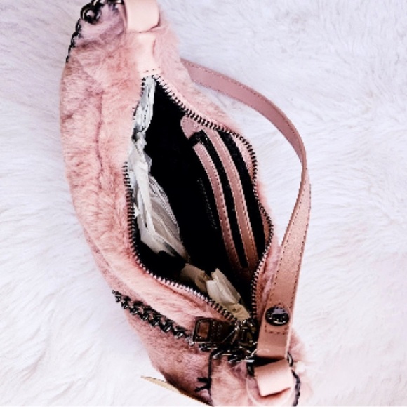 Steve Madden new with tags blush pink faux fur handbag $88 Msrp - Picture 3 of 5